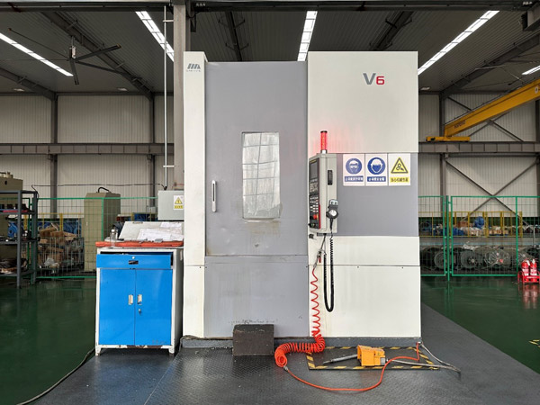 Área de maquinado en el taller de bombas de Zibo